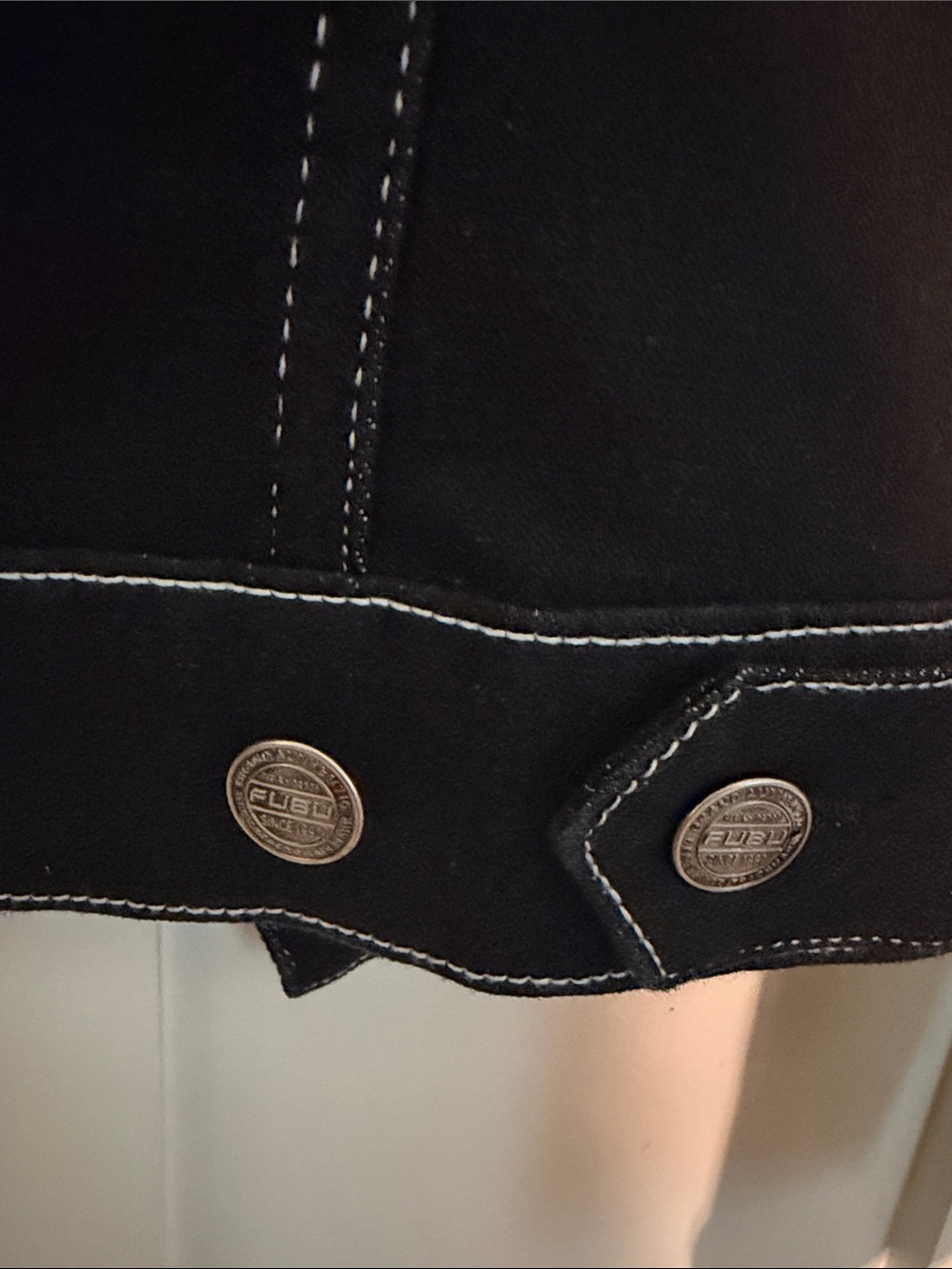 FUBU Vintage Y2K Bling Black Denim Streetwear Jacket with White Stitching Size M - Picture 7 of 9